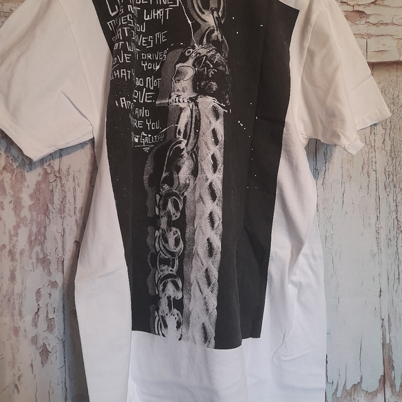 NWOT DOM REBEL HANG T-Shirt Swarovski Crystal MENS Size Large - Picture 3 of 3